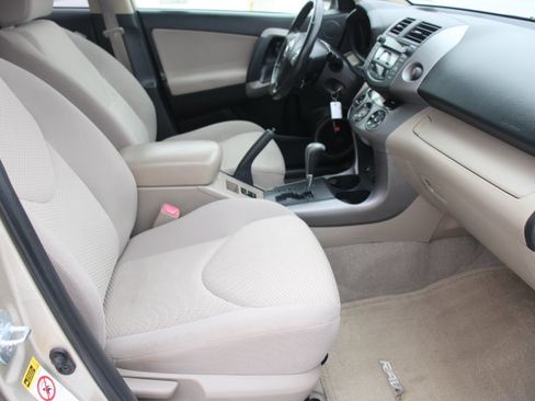 Used 2008 Toyota RAV4 Limited FWD image 19
