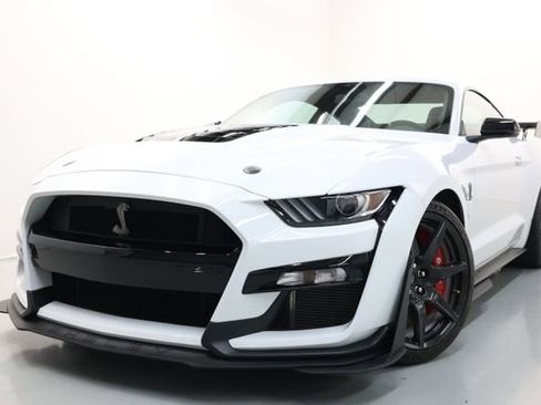 Used 2022 Ford Mustang Shelby GT500 w/ Carbon Fiber Track Pack RWD image 54