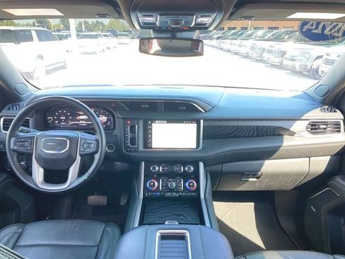 Used 2024 GMC Yukon Denali AWD/4WD image 21