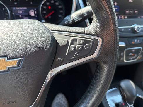 Used 2022 Chevrolet Equinox LT image 24