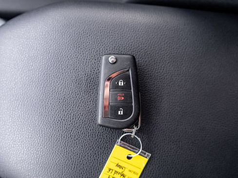 Used 2025 Toyota RAV4 LE AWD/4WD image 30