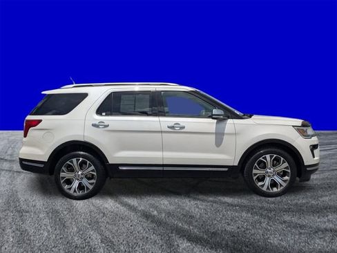 Certified 2018 Ford Explorer Platinum image 2
