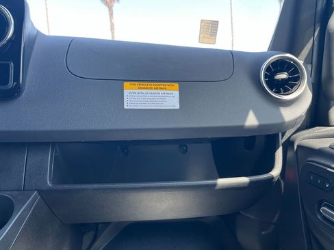 Used 2024 Mercedes-Benz Sprinter 3500 image 19