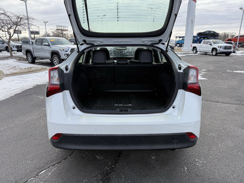 Certified 2022 Toyota Prius XLE image 8