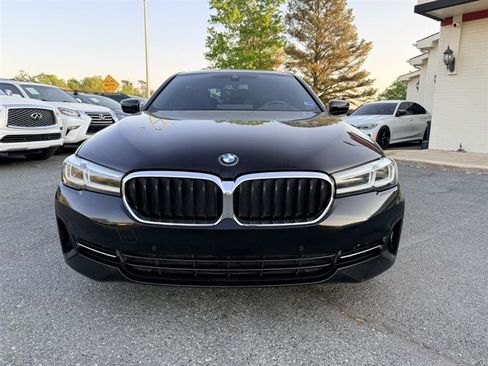 Used 2022 BMW 540i w/ Premium Package image 2