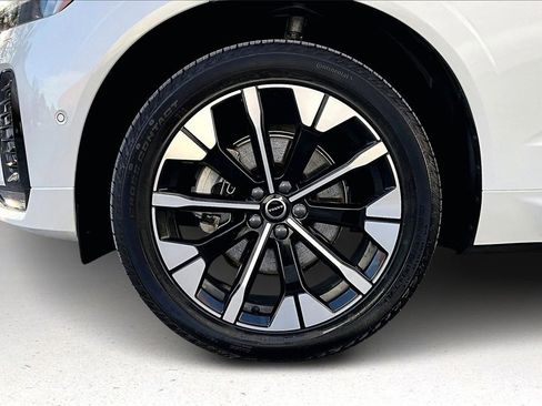 Certified 2026 Volvo XC60 B5 Plus w/ Protection Package Premier image 33
