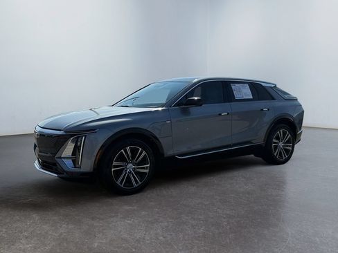 Used 2024 Cadillac Lyriq Luxury RWD image 7