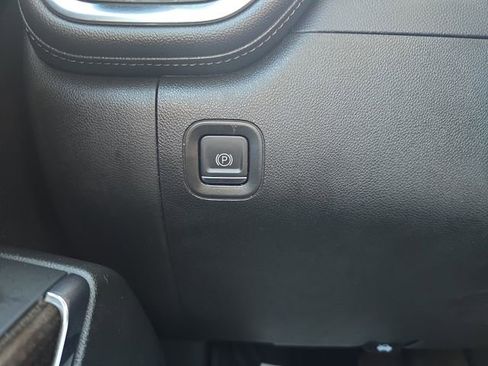 Used 2021 Chevrolet Silverado 1500 RST image 25