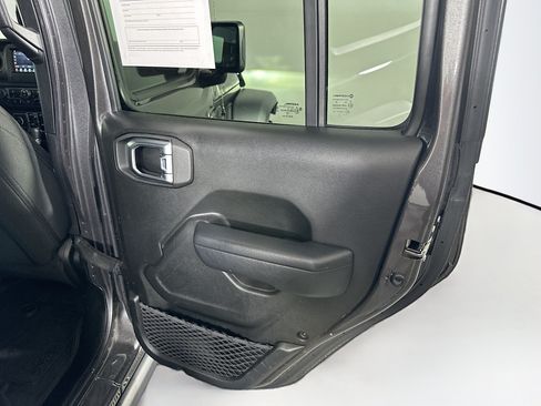 Used 2023 Jeep Wrangler Unlimited AWD/4WD image 27