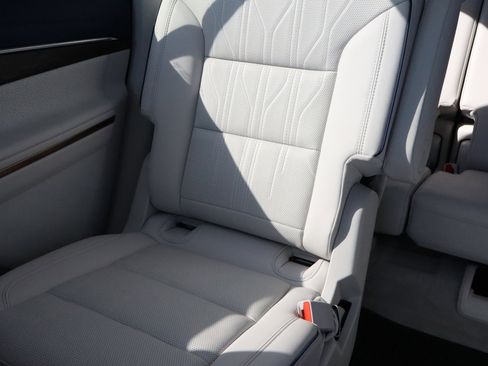 Certified 2025 Buick Enclave Avenir w/ Super Cruise Package image 14