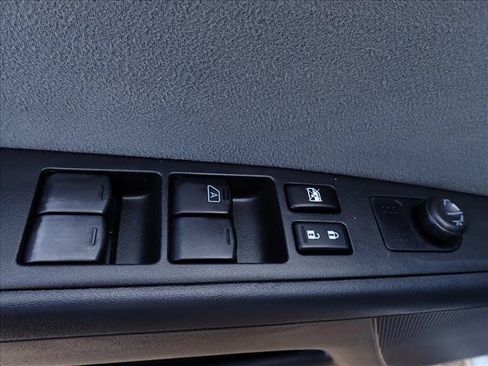 Used 2010 Nissan Sentra 2.0 S FWD image 11