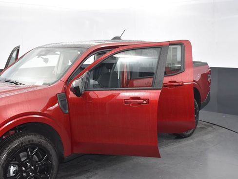 New 2025 Ford Maverick Lariat w/ Black Appearance Package AWD/4WD image 28