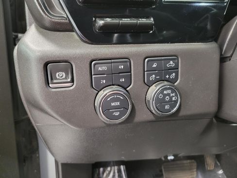 Used 2024 Chevrolet Silverado 1500 ZR2 w/ Technology Package AWD/4WD image 37