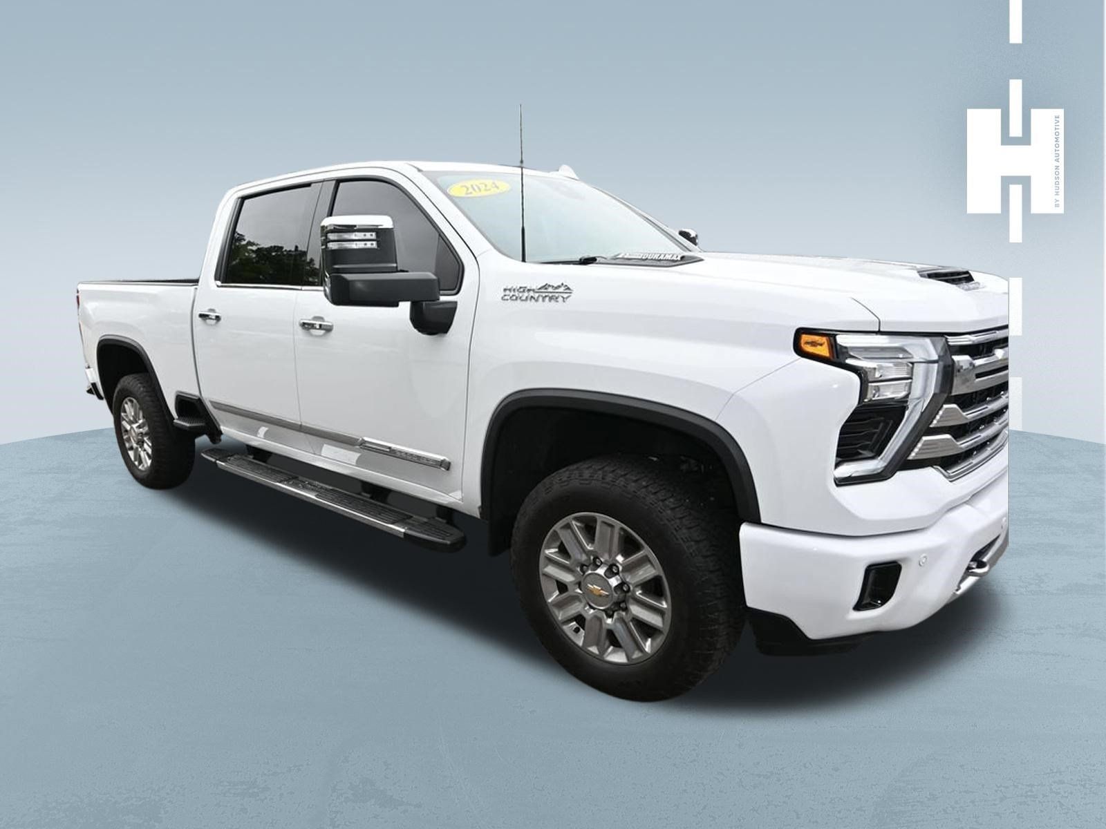 Used 2024 Chevrolet Silverado 2500 High Country w/ High Country Premium Package AWD/4WD image 1