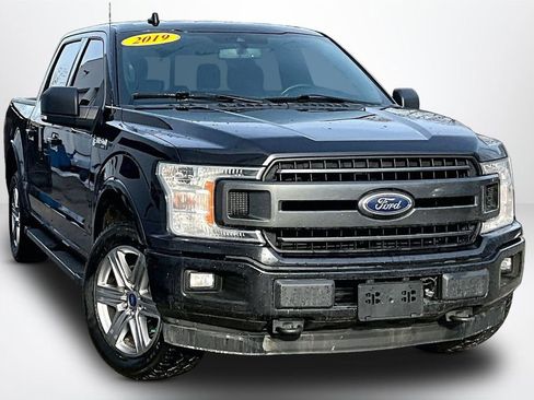 Used 2019 Ford F150 XLT w/ Equipment Group 302A Luxury image 3