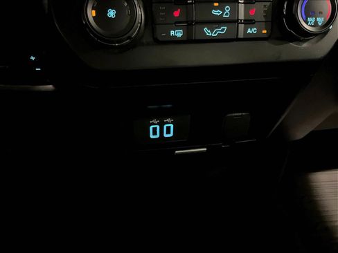 Used 2018 Ford F150 XLT w/ Equipment Group 302A Luxury AWD/4WD image 16