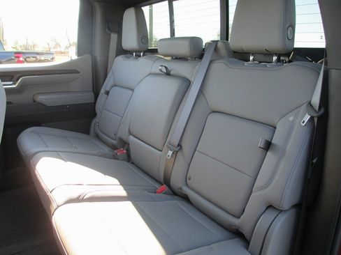 Used 2024 GMC Sierra 1500 SLT w/ SLT Premium Plus Package image 21