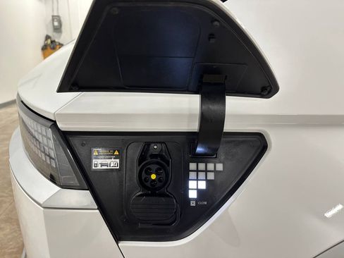 Used 2024 Hyundai Ioniq 5 Limited RWD image 18