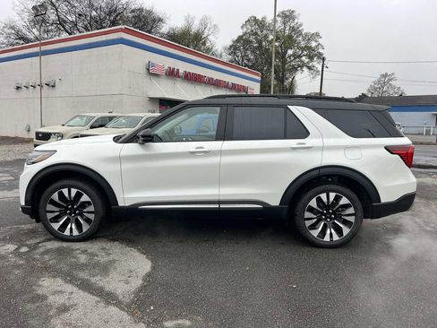 New 2026 Ford Explorer Platinum w/ LUX Leather Package image 4