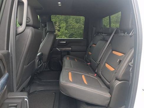 Used 2023 GMC Sierra 2500 AT4 w/ AT4 Premium Plus Package AWD/4WD image 10