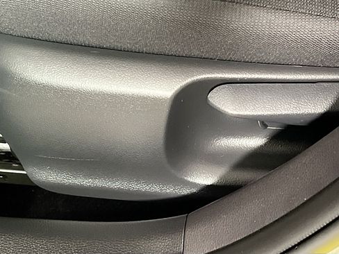 Used 2025 Toyota Corolla LE FWD image 16