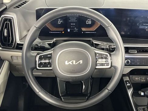 Certified 2025 Kia Sorento EX w/ Panoramic Sunroof Package FWD image 14