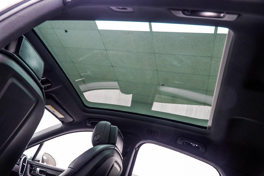 Used 2023 Porsche Cayenne Coupe AWD/4WD image 50