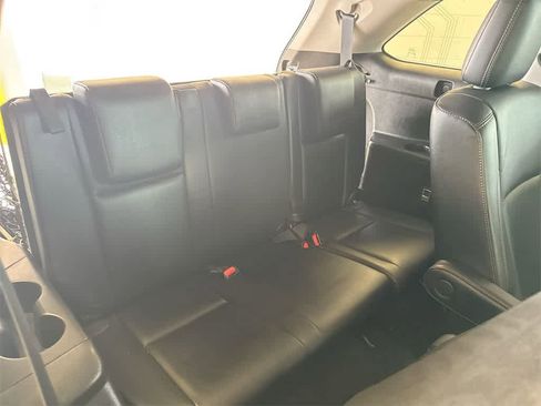 Used 2019 Toyota Highlander XLE image 23