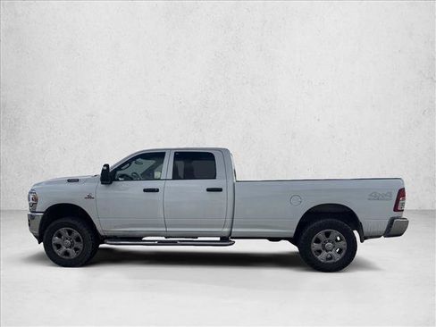 Used 2023 RAM 2500 Tradesman w/ Chrome Appearance Group AWD/4WD image 8