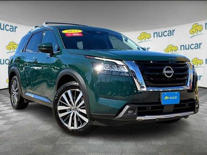 Certified 2022 Nissan Pathfinder Platinum w/ Cargo Package