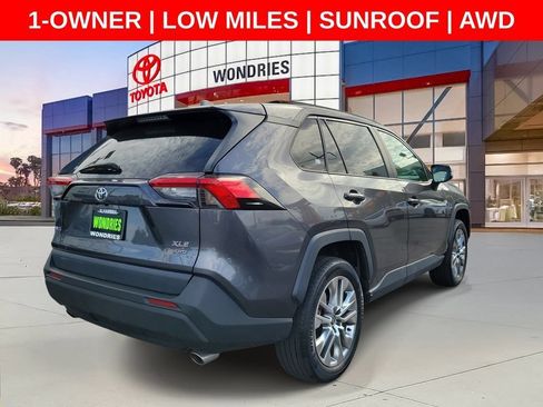 Used 2022 Toyota RAV4 XLE Premium w/ Carpet Mat Package (TMS) AWD/4WD image 7