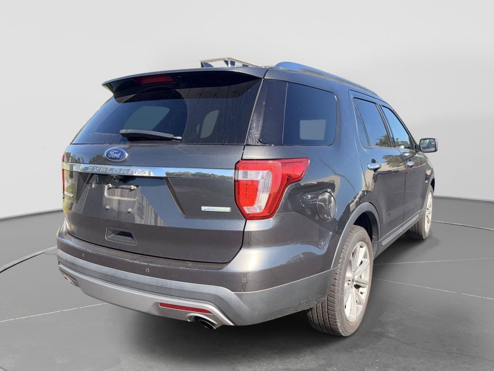 Used 2017 Ford Explorer Limited FWD image 3