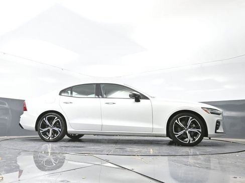 Used 2024 Volvo S60 B5 Core image 50