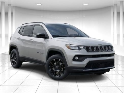 New 2026 Jeep Compass Latitude image 5