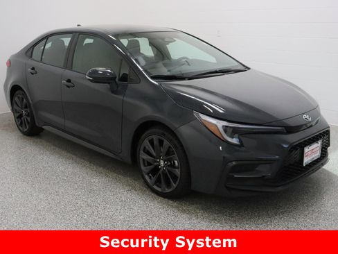 Used 2025 Toyota Corolla SE image 4