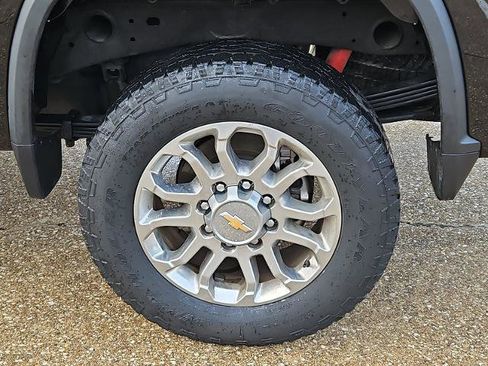 Certified 2025 Chevrolet Silverado 2500 LT w/ Z71 Chrome Sport Edition image 30