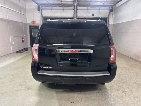 Used 2016 GMC Yukon Denali w/ Open Road Package AWD/4WD image 7