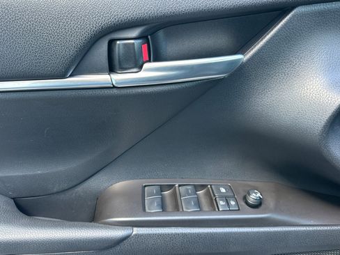 Certified 2024 Toyota Camry SE FWD image 11