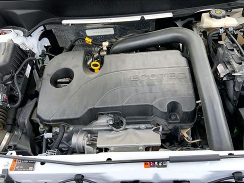 Used 2024 GMC Terrain SLE FWD image 32