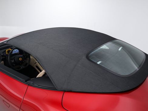Certified 2025 Ferrari Roma Spider RWD image 8