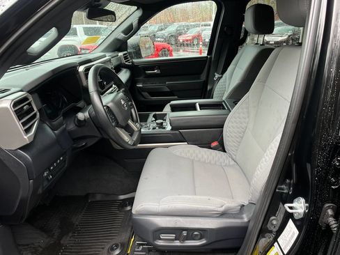 Used 2025 Toyota Tundra SR5 AWD/4WD image 9