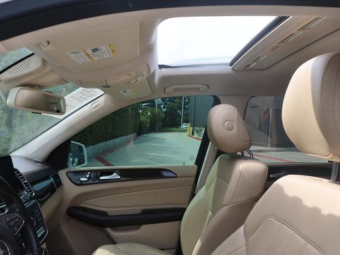 Used 2017 Mercedes-Benz GLS 450 450 4MATIC w/ Premium Package image 32