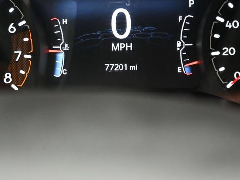 Used 2022 Jeep Compass Latitude FWD image 15
