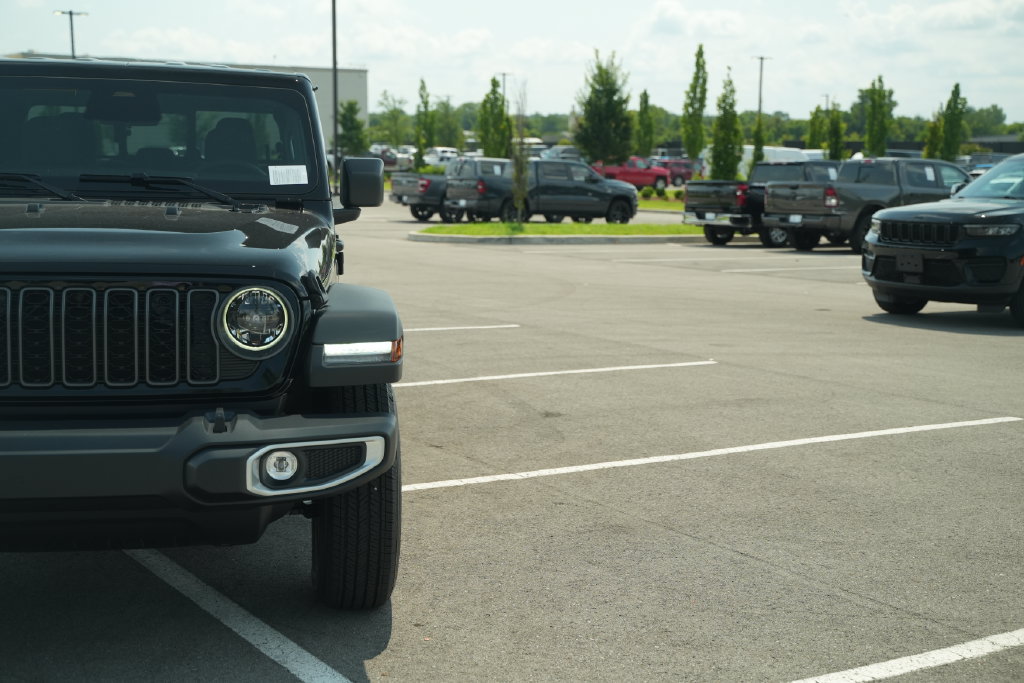 New 2026 Jeep Gladiator Sport AWD/4WD image 42