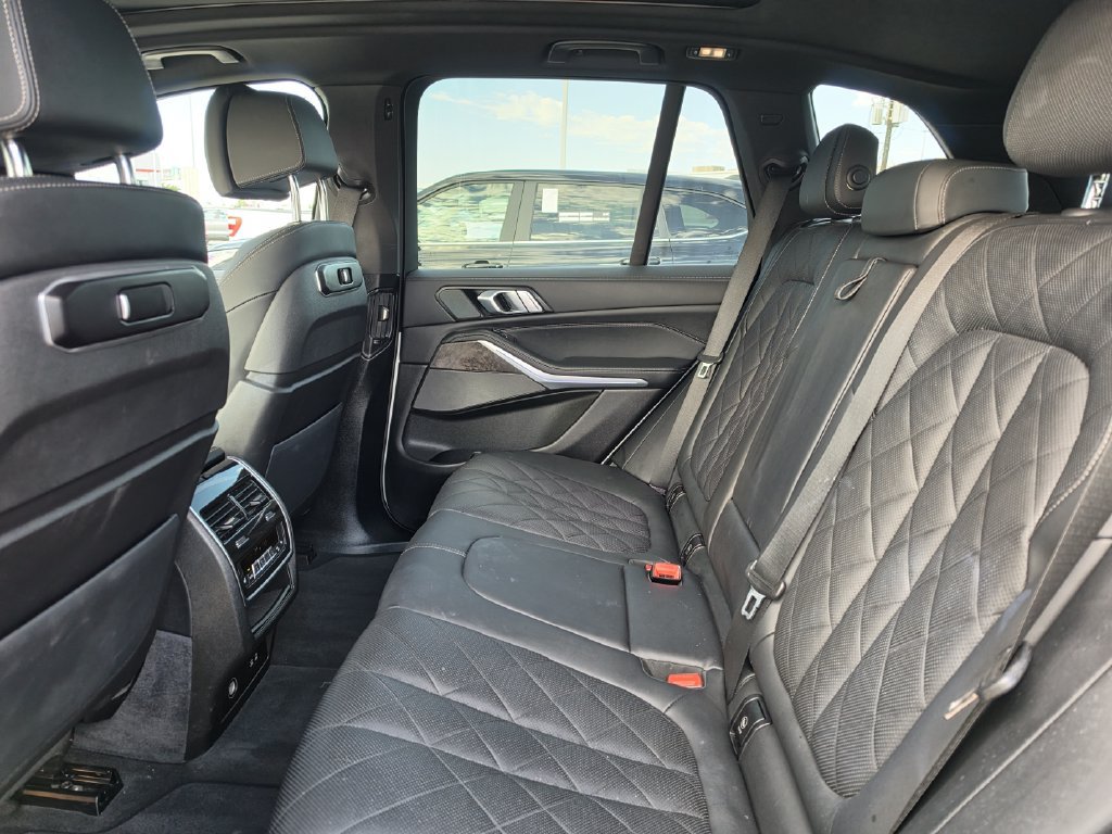 Used 2025 BMW X5 xDrive40i AWD/4WD image 30