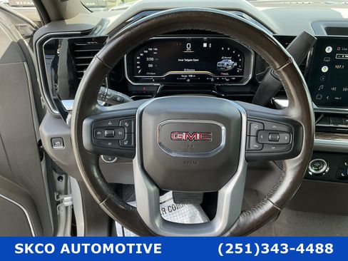 Used 2022 GMC Sierra 1500 SLE w/ X31 Off-Road Package AWD/4WD image 18