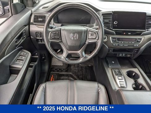 Used 2025 Honda Ridgeline TrailSport image 30
