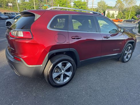 Used 2019 Jeep Cherokee Limited AWD/4WD image 5