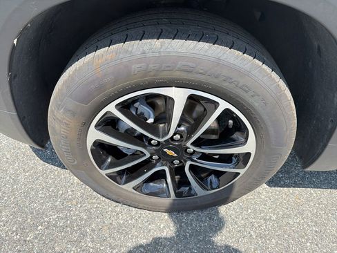 Used 2025 Chevrolet TrailBlazer LT AWD/4WD image 11