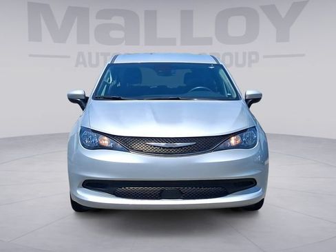 Used 2023 Chrysler Voyager LX FWD image 8